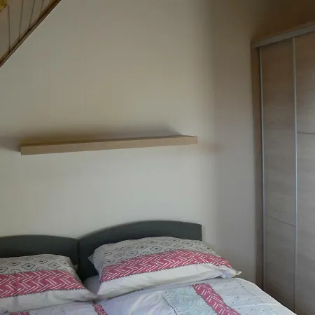 Familia Vendeghaz Lägenhet Balatonszárszó