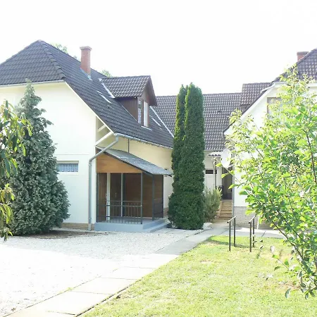 Διαμέρισμα Familia Vendeghaz Balatonszárszó
